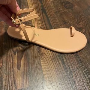 Never worn Tkees pout sandals. Size 7